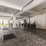 Quiet Central Seminyak 2Bd 2 Bath And Walk To Eat St