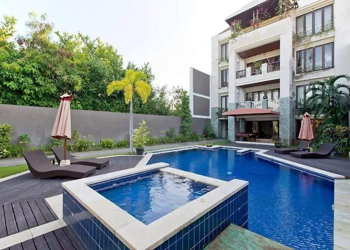 Quiet Central Seminyak 2Bd 2 Bath And Walk To Eat St