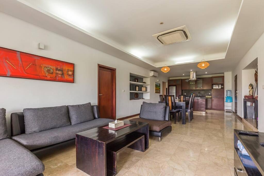 Quiet 2bd 2 Bath And Walk To Eat St * Seminyak (Bali)