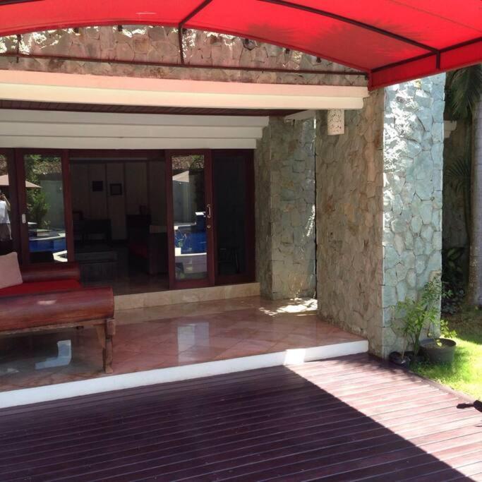 Quiet 2bd 2 Bath And Walk To Eat St Apartemen Seminyak (Bali)