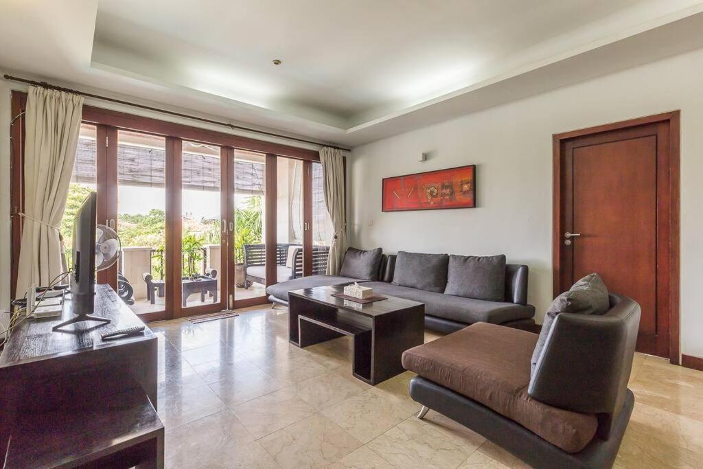 Quiet 2bd 2 Bath And Walk To Eat St